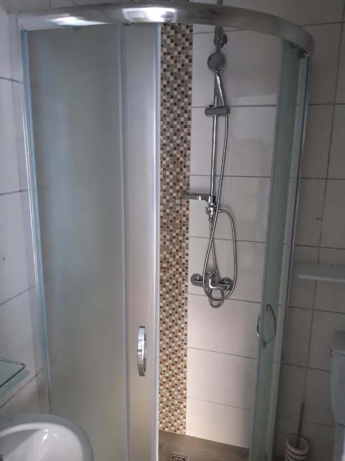 Apartment Studio Trstenik With Private Parking Space Split