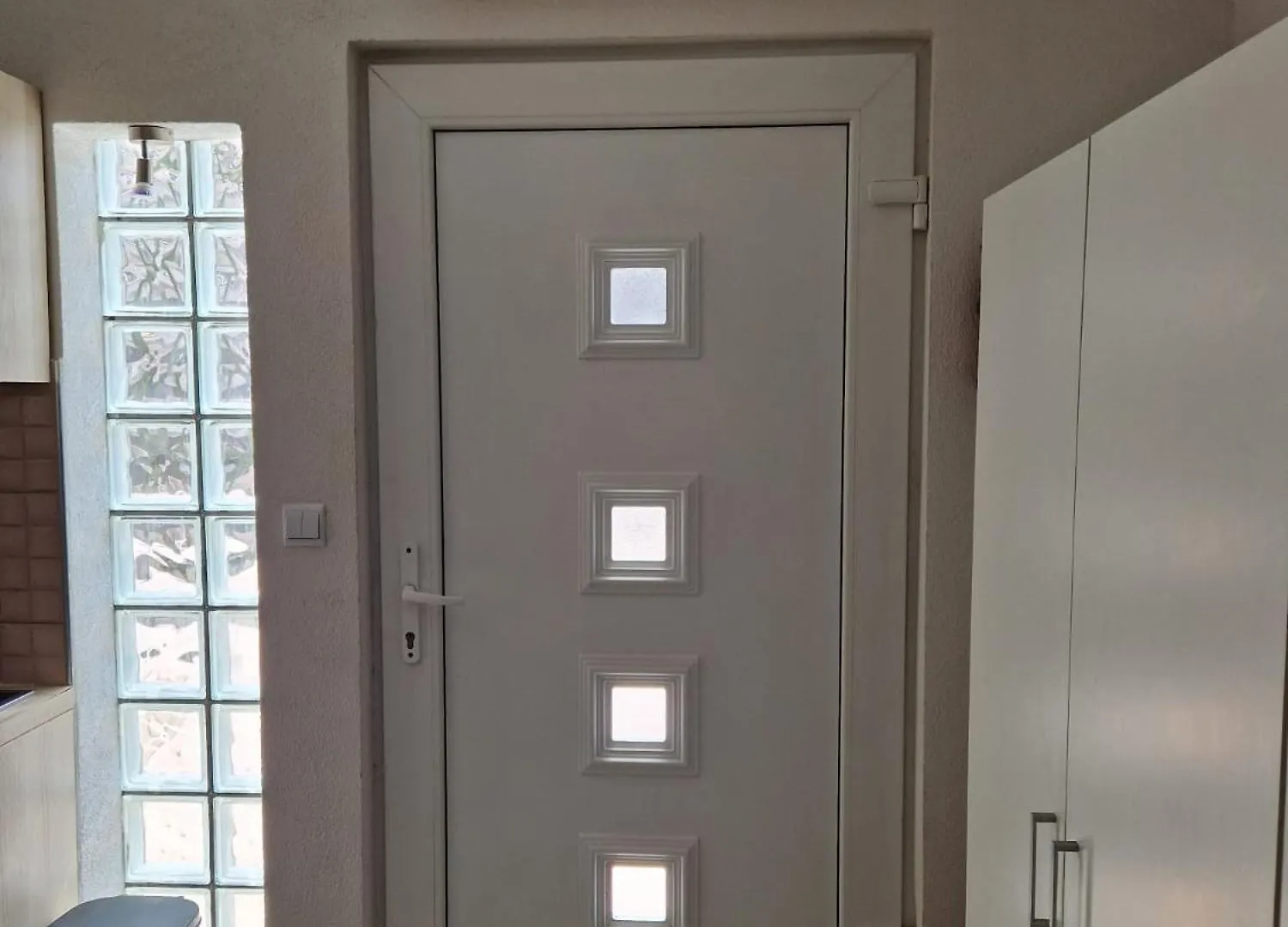 Apartment Studio Trstenik With Private Parking Space Split