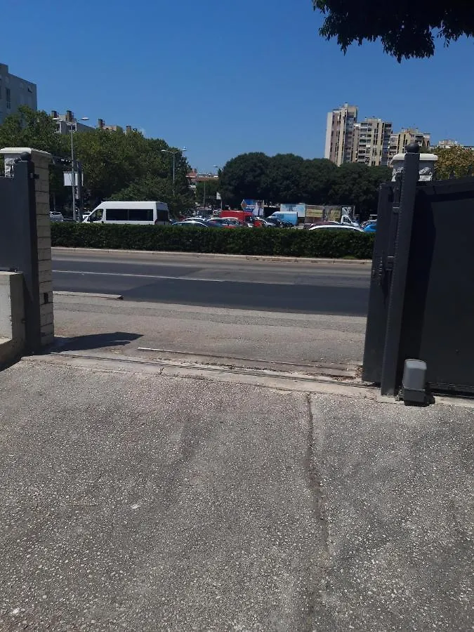 Studio Trstenik With Private Parking Space سبليت شقة