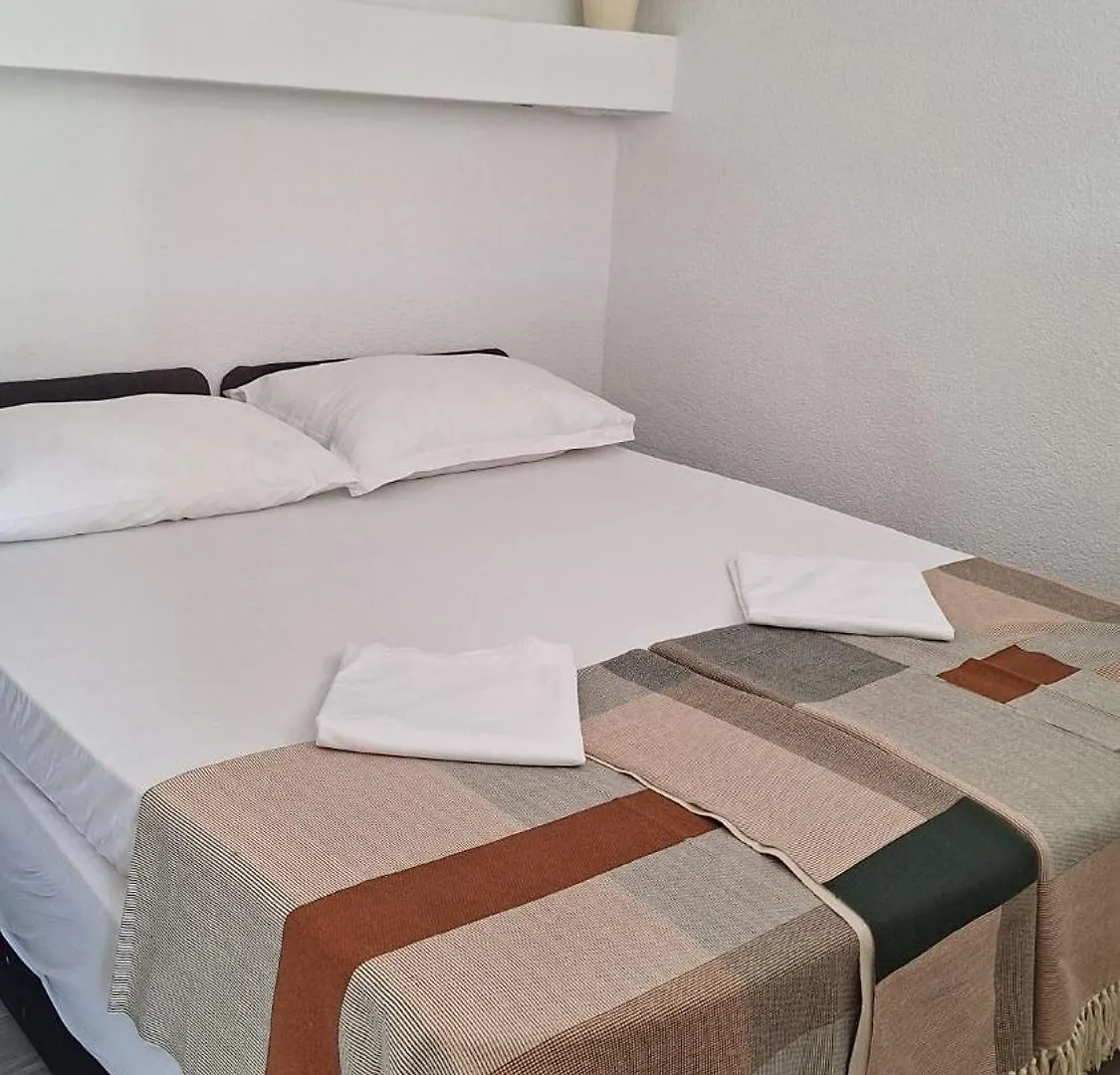 Studio Trstenik With Private Parking Space سبليت 0*,  كرواتيا